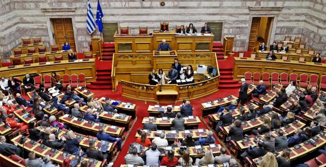 Ο-Ελληνικός-Ερυθρός-Σταυρός-και-η-Βουλή-των-Ελλήνων-τίμησαν-250-εθελοντές-αιμοδότες