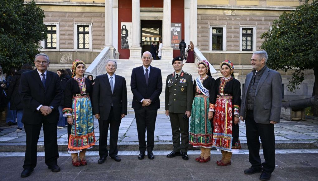 Ο-Νίκος-Δένδιας-στις-εκδηλώσεις-εορτασμού-της-81ης-επετείου-της-Επανάστασης-της-5ης-Οκτωβρίου-1944-και-της-Απελευθέρωσης-της-Καρπάθου