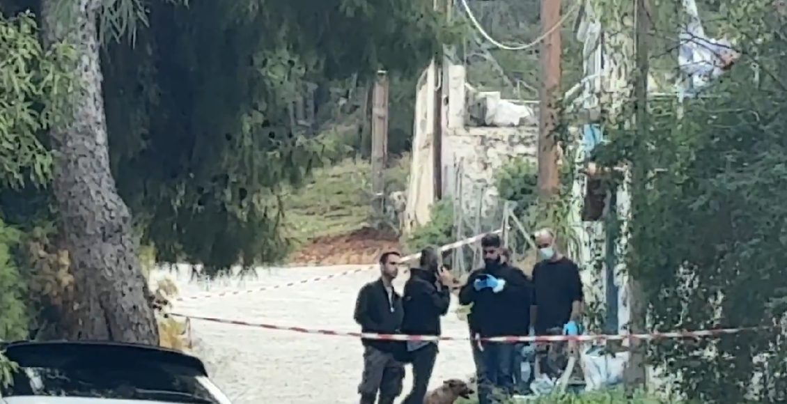 Φονική-ληστεία-στη-Σαλαμίνα:-Σε-πλήρη-εξέλιξη-οι-έρευνες-της-ΕΛ.ΑΣ-στο-σπίτι-της-ηλικιωμένης