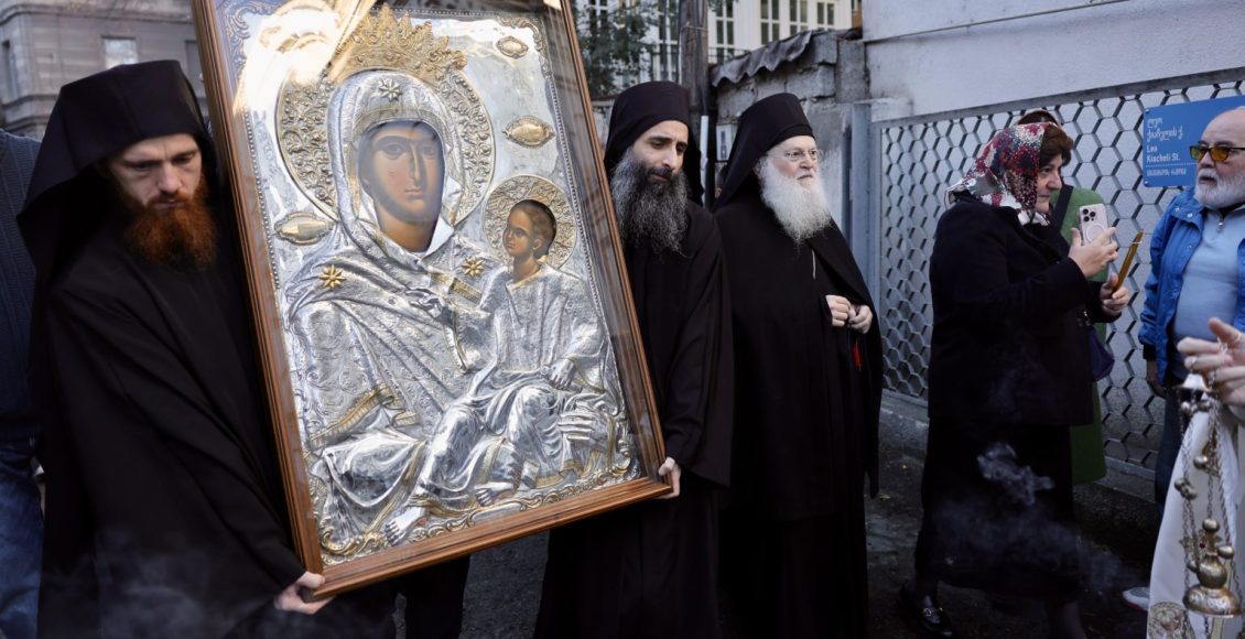 Η-Εικόνα-της-Παναγίας-της-Εσφαγμένης-από-το-Άγιο-Όρος-στο-Μπλε-Μοναστήρι-στην-Τιφλίδα