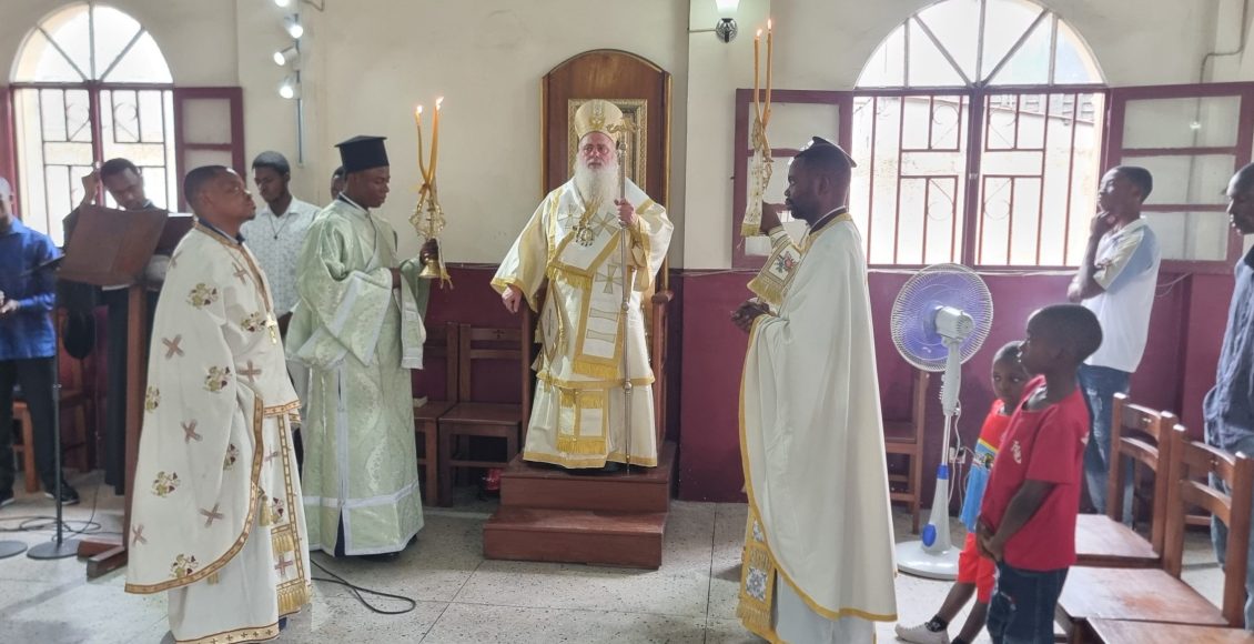 Ο-Μητροπολίτης-Κινσάσας-στην-Ενορία-της-Παναγίας-Άξιον-Εστίν-στο-Κιγκασάνι