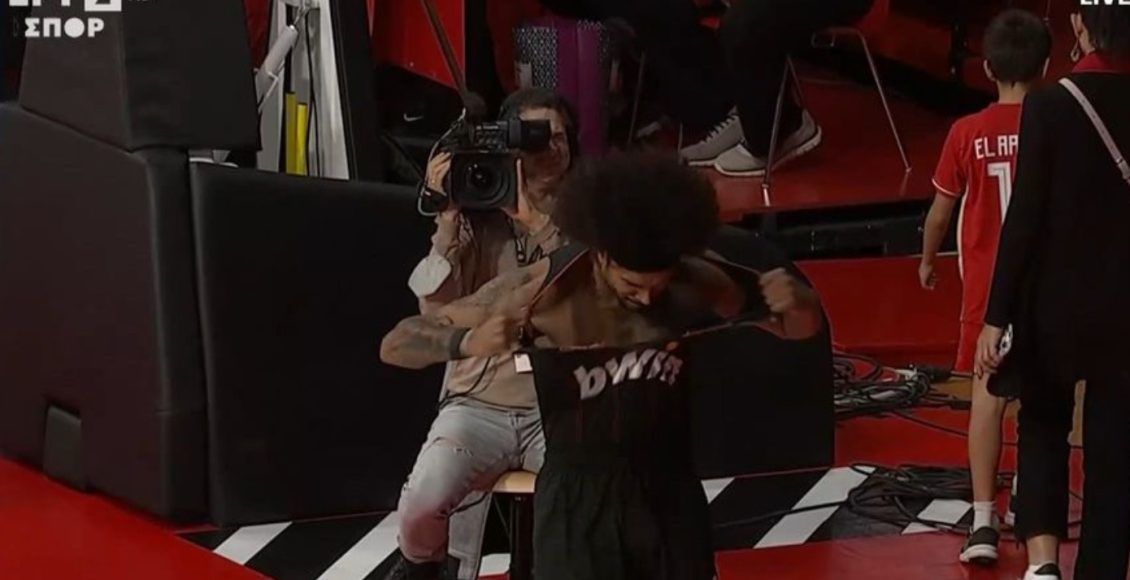 Ολυμπιακός-–-Ηρακλής:-Ο-Γουόρντ-έσκισε-τα-φανέλα-από-τα-νεύρα-του