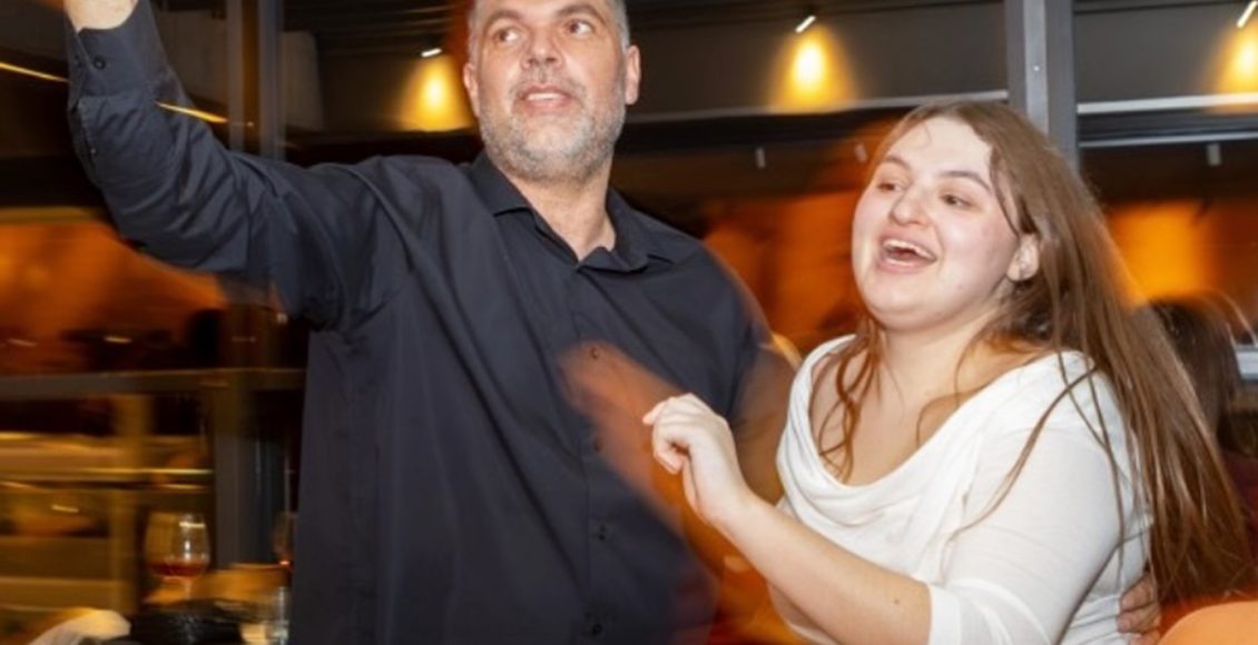 Όταν-η-αγωνία-γίνεται-χαρά:-Η-ιστορία-του-Δημήτρη-Παπανικολάου-σε-ένα-οικογενειακό-κάλεσμα