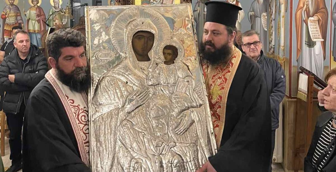 Επέστρεψε-στον-Θρόνο-της-η-Παναγία-η-Αντίνιτσα