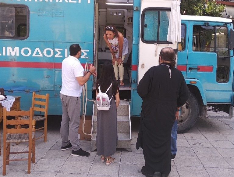 Πραγματοποιήθηκε-η-53η-Εθελοντική-Αιμοδοσία-στον-Ιερό-Ναό-Αγίων-Αναργύρων-Βόλου