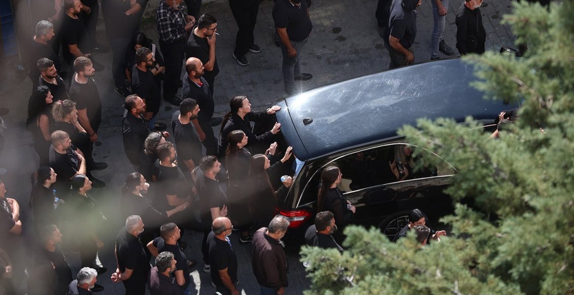 Μακελειό-στα-Βορίζια:-«Του-έστησαν-ενέδρα-και-τον-σκότωσαν-εν-ψυχρώ-–-Απαιτώ-να-φύγουν-από-το-χωριό»-ξεσπά-η-μητέρα-του-Φανούρη-Καργάκη