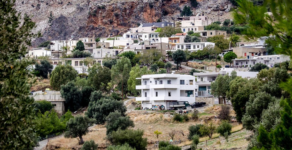 Βεντέτα-στα-Βορίζια:-Συγκλονίζει-ο-αδερφός-της-56χρονης-–-«Εγώ-βρήκα-την-αδερφή-μου-πεσμένη-στον-δρόμο»