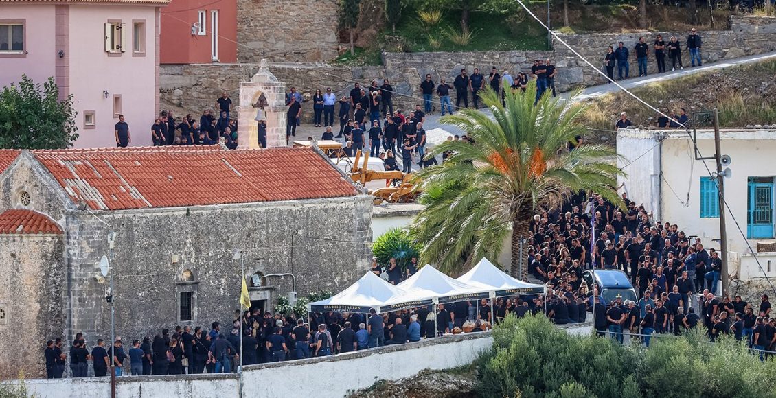 «Εγώ-βρήκα-την-αδερφή-μου-πεσμένη-στον-δρόμο»,-συγκλονίζει-ο-αδερφός-της-56χρονης-που-σκοτώθηκε-στα-Βορίζια