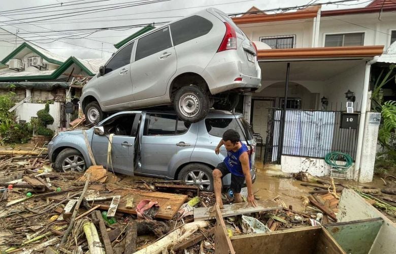 Έξι-νεκροί-από-συντριβή-ελικοπτέρου-που-μετέφερε-βοήθεια-στους-πληγέντες-από-τον-τυφώνα-στις-Φιλιππίνες