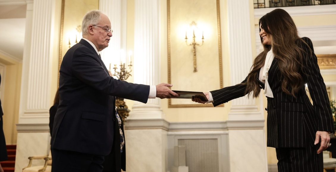 Κίμπερλι-Γκιλφόιλ:-Η-νέα-Πρέσβης-των-ΗΠΑ-θέλει-να-γνωρίσει-καλύτερα-την-Ελληνορθόδοξη-Εκκλησία