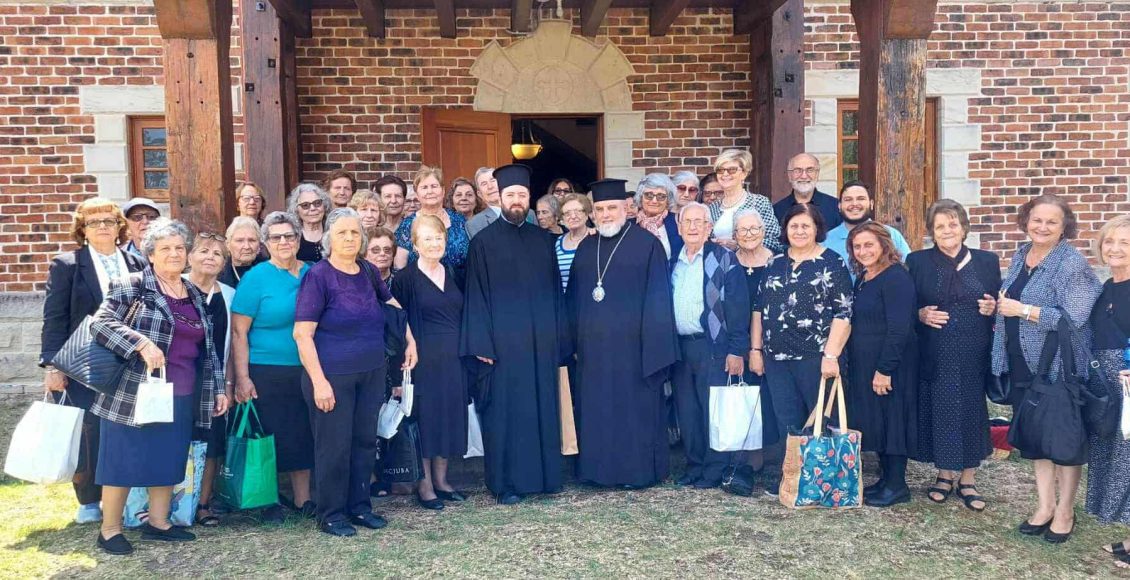 Προσκυνητές-από-την-Ενορία-Αγίου-Νικολάου-marrickville-στην-Ι.-Μονή-Αγίου-Γεωργίου-yellow-rock