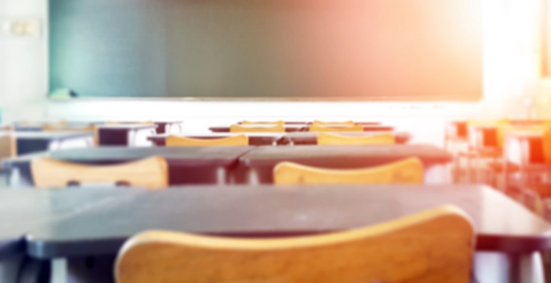 Πήγε-στο-σχολείο-να-πάρει-το-παιδί-του,-εξύβρισε-τη-δασκάλα-και-συνελήφθη