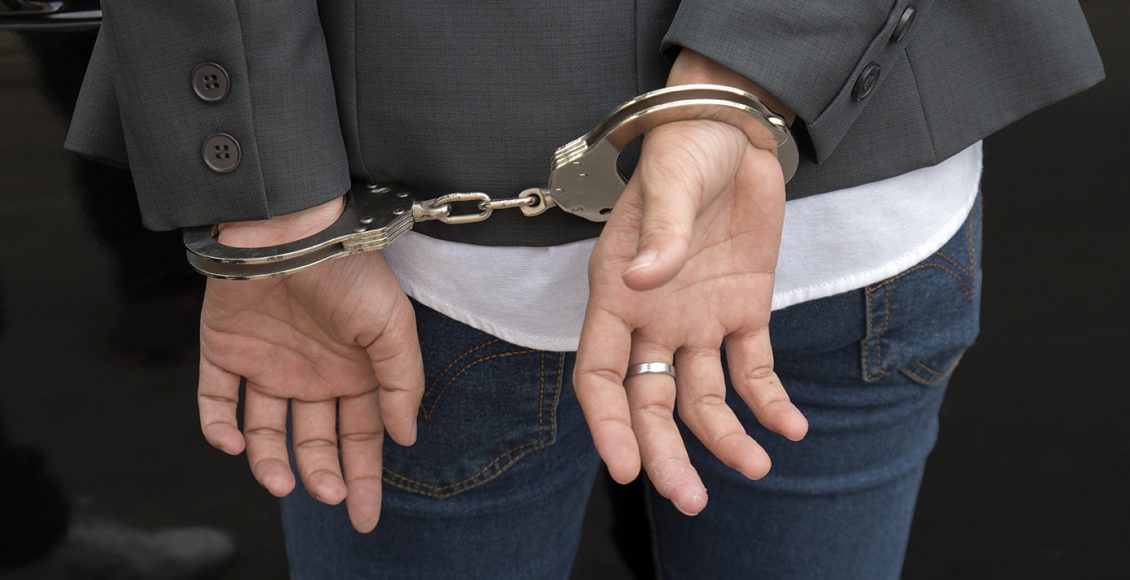 Εξαρθρώθηκε-συμμορία-που-παρίστανε-τους-αστυνομικούς-και-λήστευε-ανηλίκους