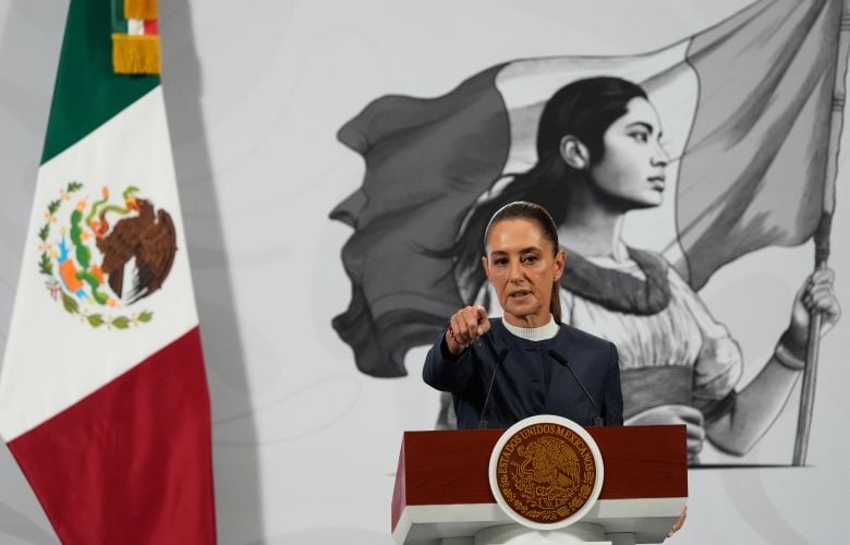 Η-πρόεδρος-του-Μεξικού-μηνύει-άνδρα-που-την-παρενόχλησε-σεξουαλικά-στον-δρόμο-–-Φίλησε-στο-λαιμό-την-Σέινμπαουμ-και-προσπάθησε-να-της-πιάσει-το-στήθος