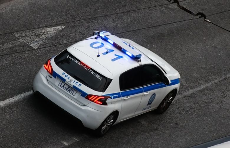 Συνελήφθη-75χρονος-που-τραυμάτισε-με-μαχαίρι-την-κόρη-του-στο-Αιγάλεω