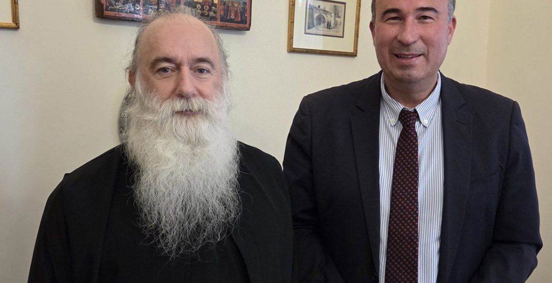 Συνάντηση-του-Αντιπεριφερειάρχη-Κορινθίας-Αναστάσιου-Γκιολή-με-τον-νέο-Μητροπολίτη-Κορίνθου-κκ.-Παύλο-–-Περιφέρεια-Πελοποννήσου