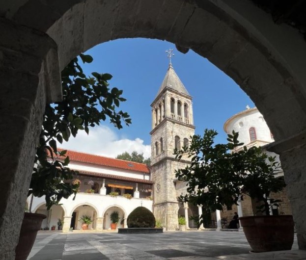 Η-Επισκοπή-Δαλματίας-για-τις-επιθέσεις-εναντίον-Σέρβων-στην-πόλη-Σπλιτ