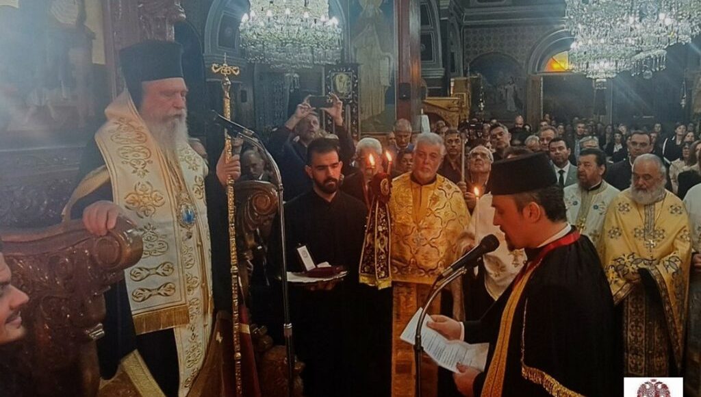 Άρχων-Μαΐστωρ-της-ΜτΧΕ.-ο-Γεώργιος-Ντόβολος-κατά-τον-πανηγυρικό-Αρχιερατικό-Εσπερινό-στα-Νιάτα-Λακωνίας