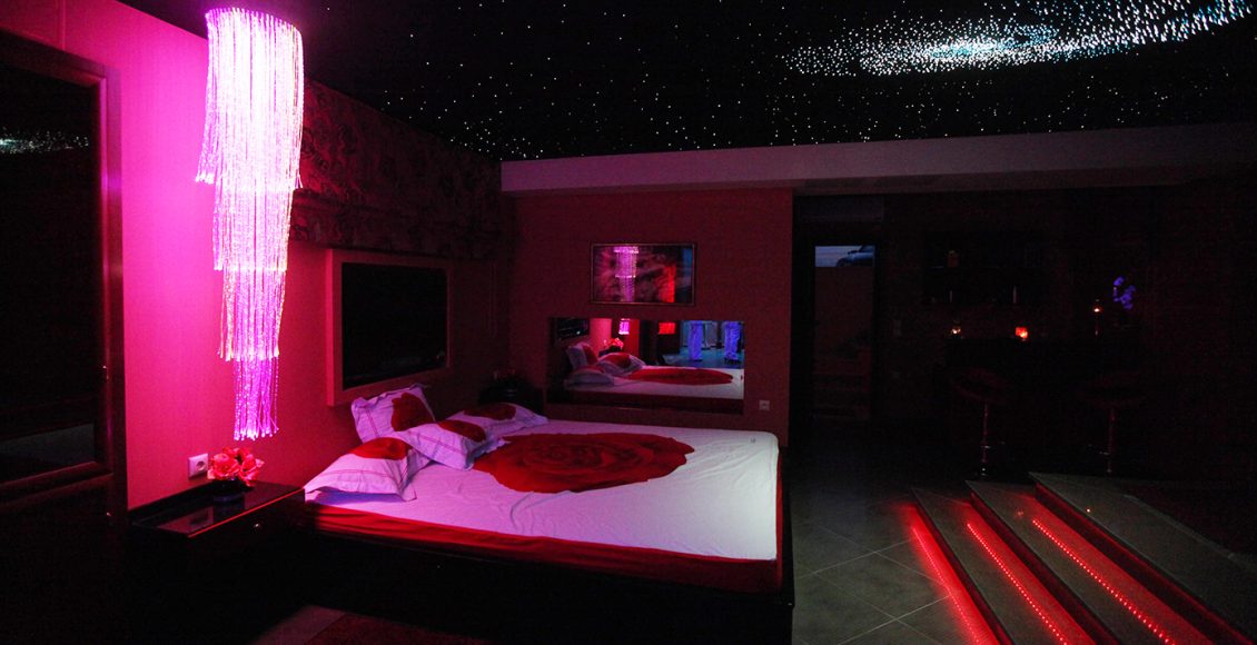 Έφοδοι-της-ΕΛΑΣ-σε-οίκους-ανοχής-στην-Αθήνα-Συνελήφθησαν-15-γυναίκες