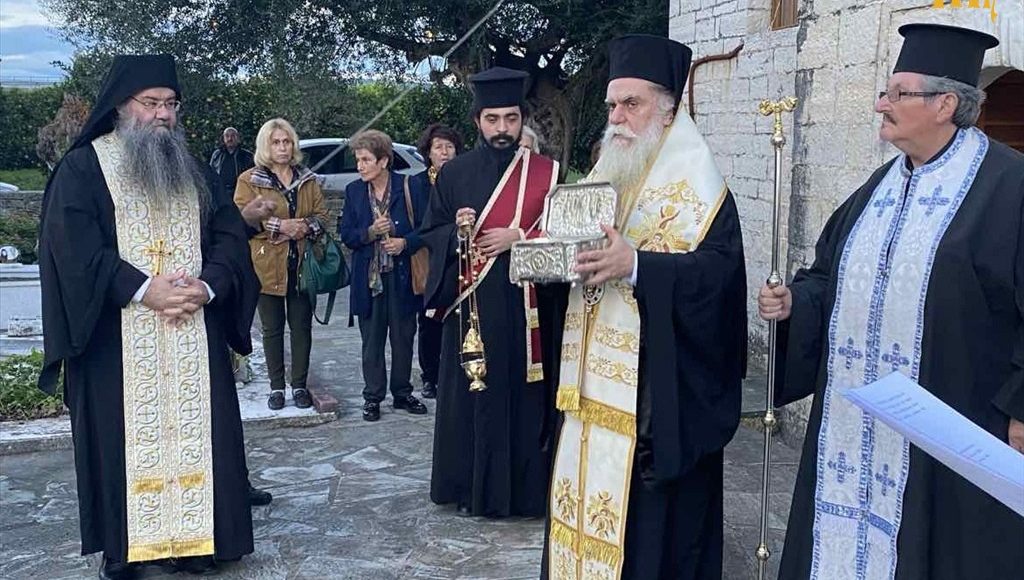 Μητροπολίτης-Άρτης:-“Όποιος-διακονεί,-Αγγέλων-φως-μοιράζει”