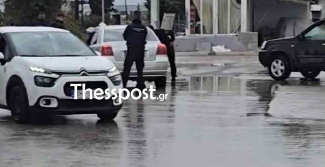 aστυνομία-μέσα-σε-οικισμό-Ρομά-στη-Θεσσαλονίκη-–-Βίντεο-από-τους-ελέγχους-της-ΕΛΑΣ.