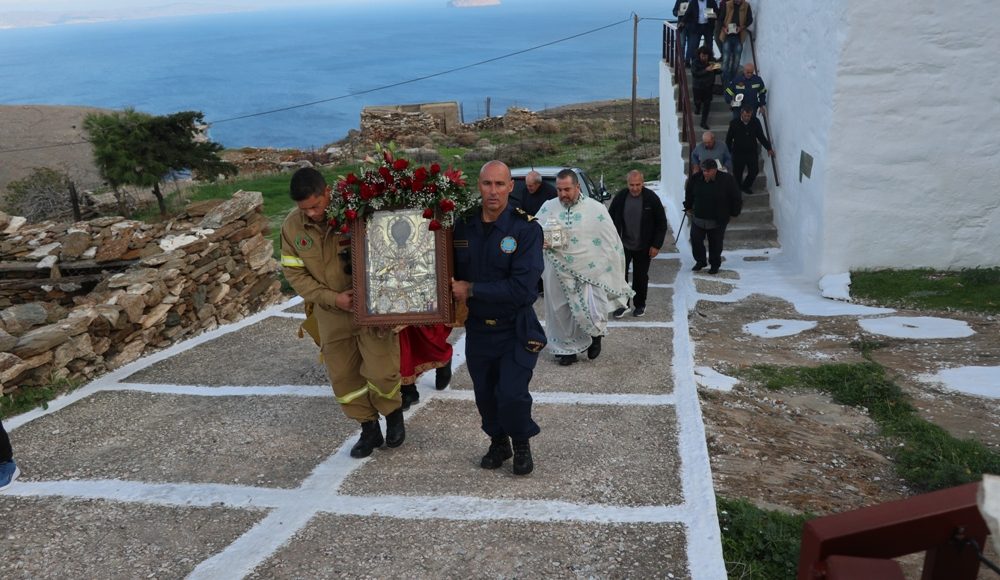 Πάνδημος-Εορτασμός-του-Εφόρου-των-Σεριφίων-Ταξιάρχη-Μιχάηλ-στην-ομώνυμη-Ιερά-Μονή