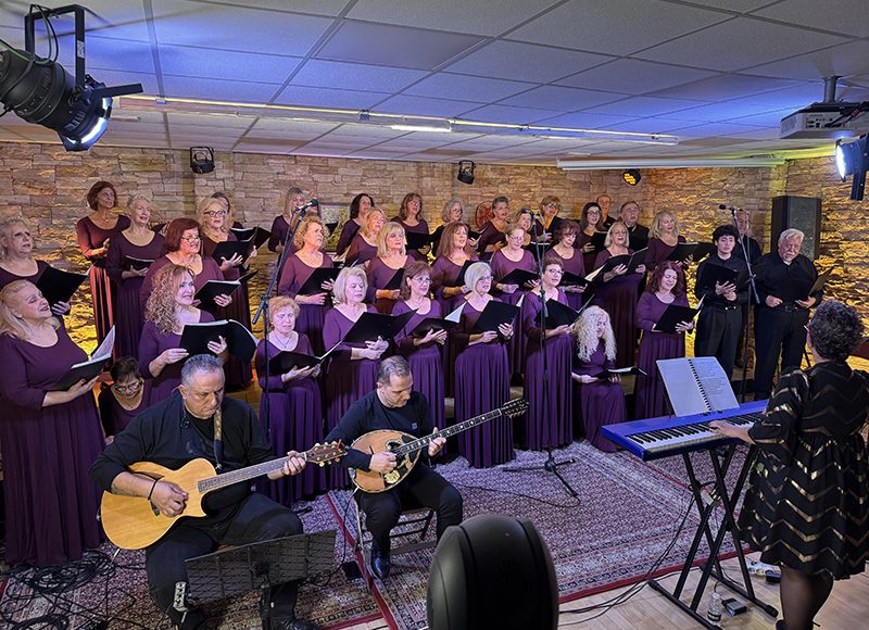 Αφιέρωμα-στο-Μίκη-Θεοδωράκη-με-τη-Μικτή-Χορωδία-του-Δήμου-Ηρακλείου-Αττικής-στο-«ΕΝΟΡΙΑ-εν-δράσει…»