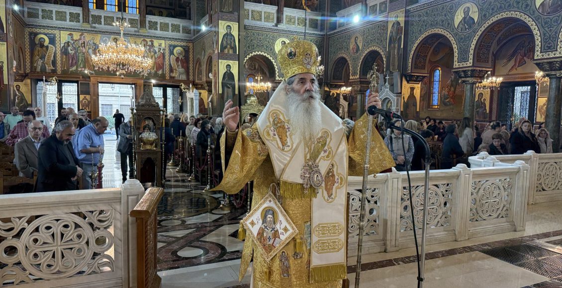 Πειραιώς:-Ο-Άγιος-Νεκτάριος-έζησε-όλο-του-το-βίο-στηριγμένος-επάνω-στον-θυρεό-της-πίστεως