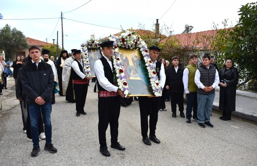 Λιτάνευση-ιεράς-εικόνας-και-λειψάνου-του-Αγίου-Νεκταρίου-στην-Ξυλαγανή