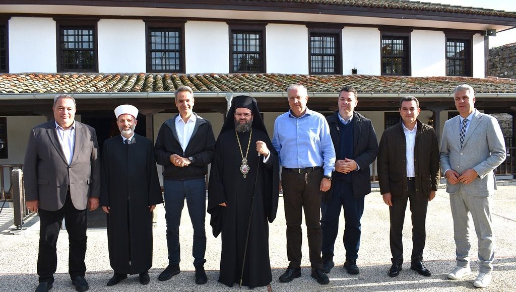 Επίσκεψη-του-Πρωθυπουργού-στον-Ιερό-Μητροπολιτικό-Ναό-Κοιμήσεως-της-Θεοτόκου-Κομοτηνής