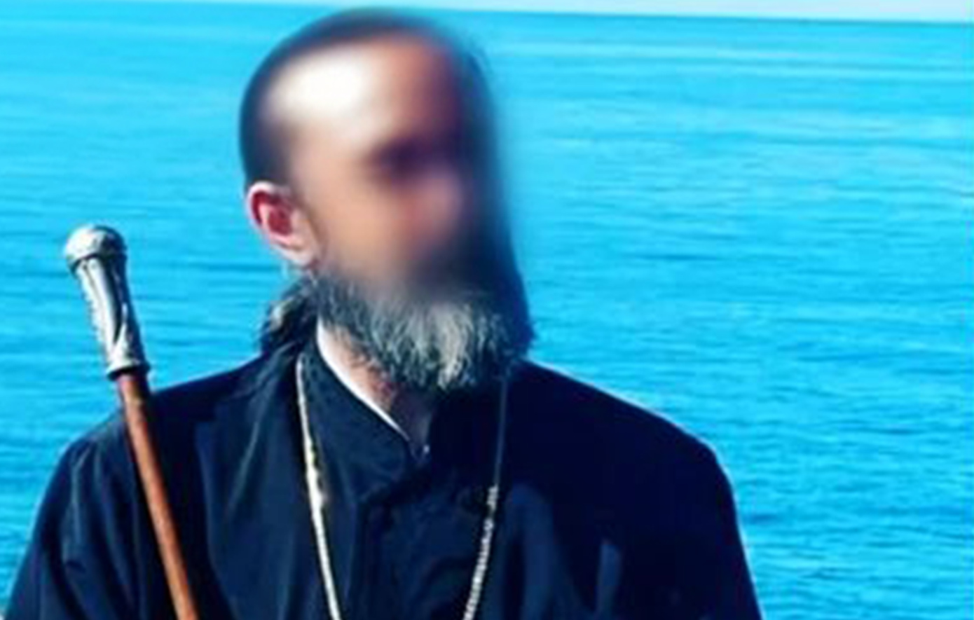 «Λιβάνιζε-με-χασίς-την-εκκλησία-Μεγάλη-Παρασκευή,-γελούσαμε»-–-Μαρτυρία-πιστής-για-τον-παλαιοημερολογίτη-youtuber