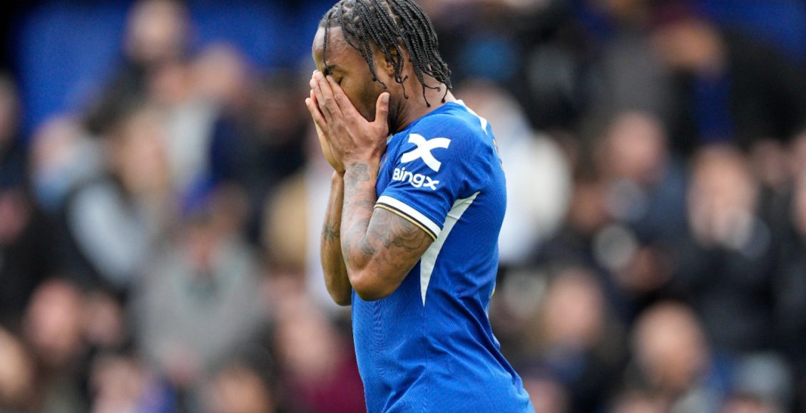 Τρόμος-για-Στέρλινγκ:-Διαρρήκτες-μπήκαν-σπίτι-του-ενώ-ήταν-εκεί-με-τα-παιδιά-του