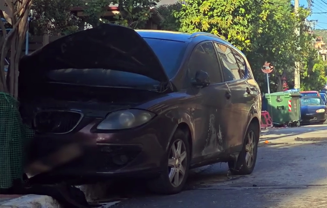 Έβαλαν-φωτιά-στο-αυτοκίνητο-σωφρονιστικού-υπαλλήλου-στη-Νίκαια-και-εντοπίστηκε-χειροβομβίδα