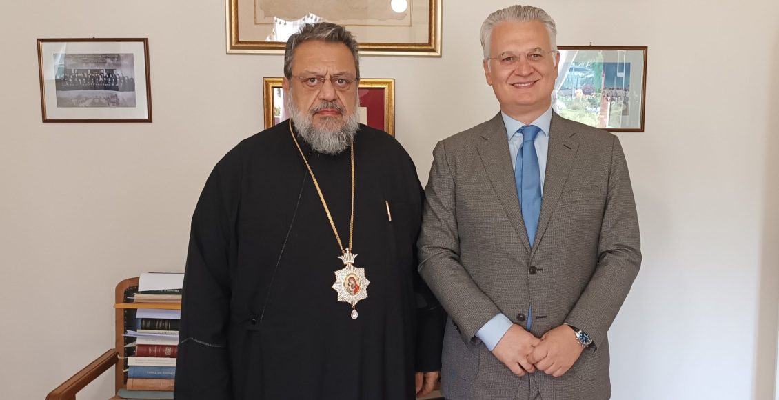 Στον-Μητροπολίτη-Μεσσηνίας-ο-Περιφερειάρχης-Πελοποννήσου