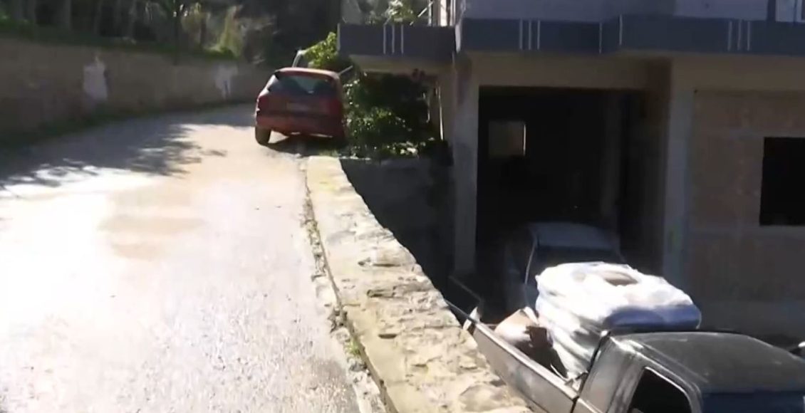 Τι-κατέθεσε-ο-25χρονος-για-το-δυστύχημα-με-τον-3χρονο-στην-Αχαΐα-–-«Χτύπησε-σε-μπαλκόνι,-ζαλίστηκε-και-έπεσε-με-τον-μικρό-στην-αγκαλιά-του»