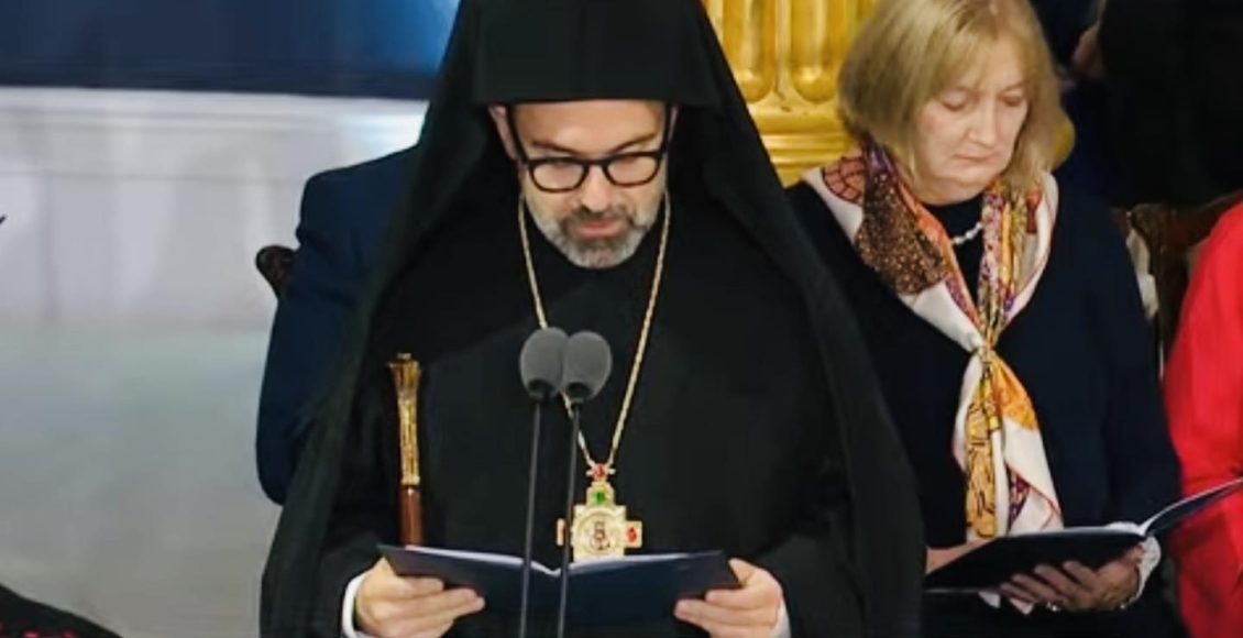 Ο-Μητροπολίτης-Ιρλανδίας-στην-ορκωμοσία-της-νέας-Προέδρου-της-χώρας