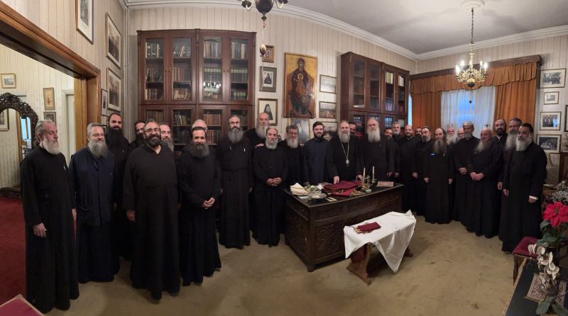 Ευχές-από-τους-ιερείς-στον-Τρίκκης-Χρυσόστομος-για-τα-10-έτη-Ποιμαντορίας