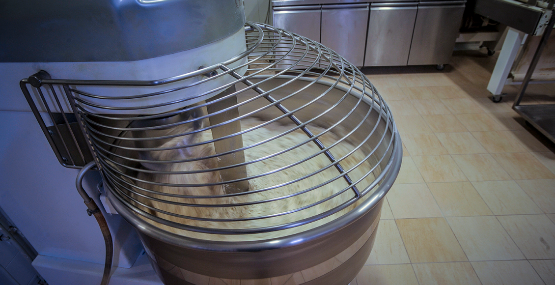 Τραγικός-θάνατος-49χρονης-στο-Δαμάσι-Λάρισας-–-Εγκλωβίστηκε-σε-μηχάνημα-του-φούρνου-που-εργαζόταν