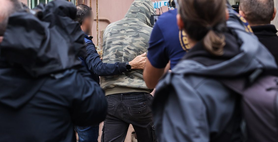 Μακελειό-στα-Βορίζια:-Ο-23χρονος-ανιψιός-του-Καργάκη-«βρισκόταν-σε-έναν-γάμο-εκείνο-το-βράδυ»,-όταν-έγινε-η-έκρηξη-στο-σπίτι