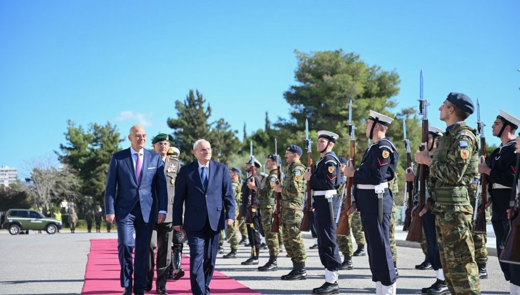 Ν.-Δένδιας-προς-Υπουργό-Εθνικής-Άμυνας-Λιβάνου:-Υψίστης-σημασίας-η-προστασία-των-Χριστιανών-στη-Μέση-Ανατολή