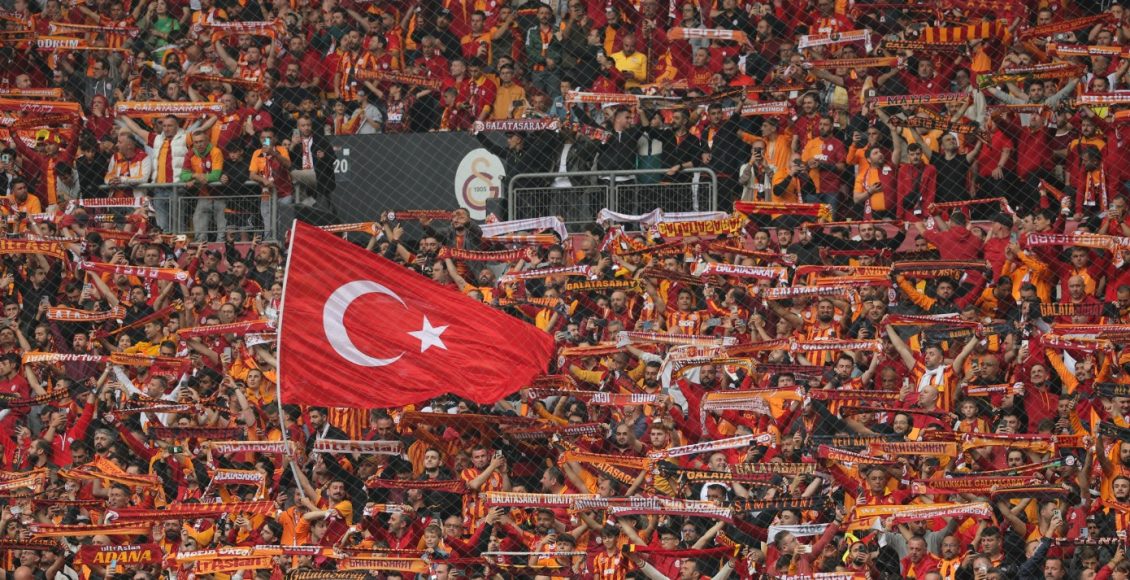 Σκάνδαλο-στο-τουρκικό-ποδόσφαιρο:-Ποινές-σε-102-παίκτες-–-Δύο-της-Γαλατασαράι,-αποκλεισμός-και-σε-αντίπαλο-της-ΑΕΚ