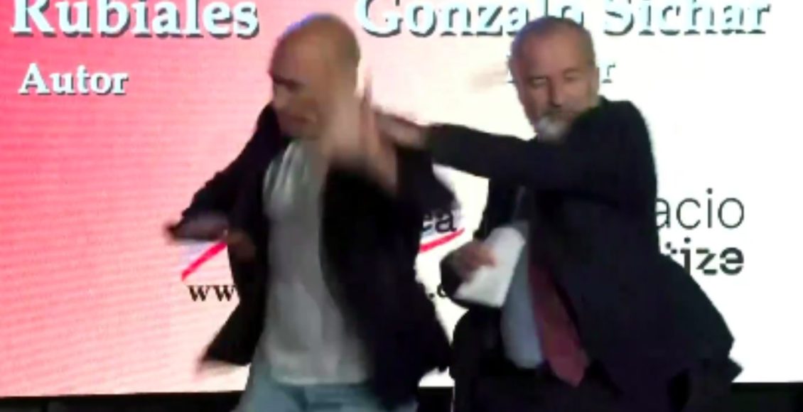 Ρουμπιάλες:-Επίθεση-με-αυγά-στον-πρώην-πρόεδρο-της-ισπανικής-ποδοσφαιρικής-ομοσπονδίας