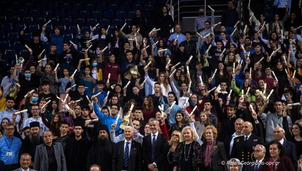 Ο-Σύλλογος-Πολυτέκνων-Θεσσαλονίκης-“Οι-Άγιοι-Πάντες”-βραβεύει-μαθητές-και-οικογένειες