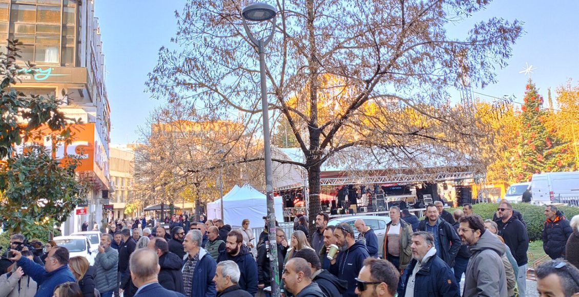 Έφτασαν-στο-Δικαστικό-Μέγαρο-Λάρισας-οι-τρεις-αγρότες-που-συνελήφθησαν-στα-μπλόκα-του-Πλατυκάμπου