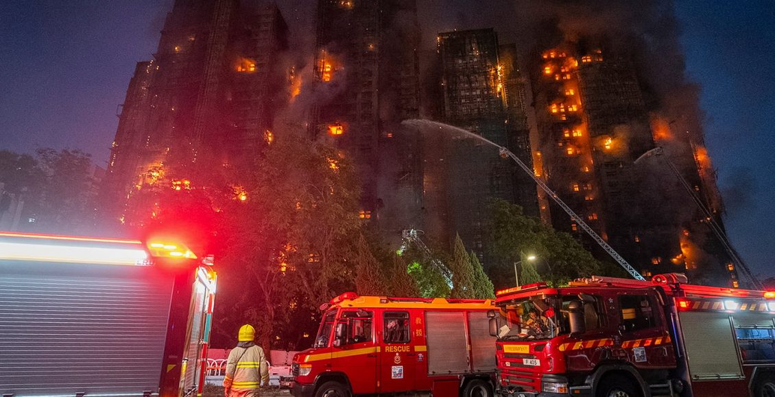 Φονική-πυρκαγιά-στο-Χονγκ-Κονγκ:-Τους-151-έφτασαν-οι-νεκροί-–-Οι-αρχές-προειδοποιούν-κατά-των-“ανακριβών”-ισχυρισμών-που-διαδίδονται-στο-διαδίκτυο