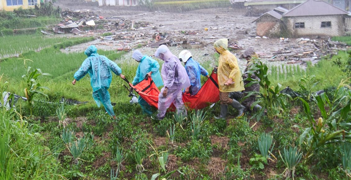 Φονικές-πλημμύρες-στην-Ινδονησία-–-Στους-631-οι-νεκροί