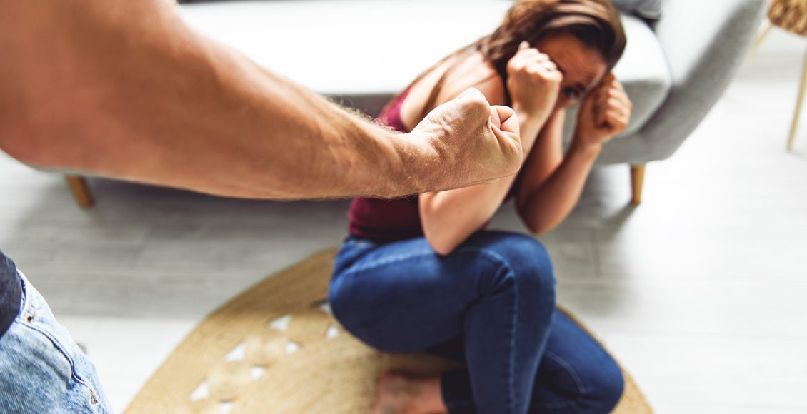 Φθιώτιδα:-Κατήγγειλε-τον-σύζυγό-της-για-ενδοοικογενειακή-βία-και-καταδικάστηκε-η-ίδια