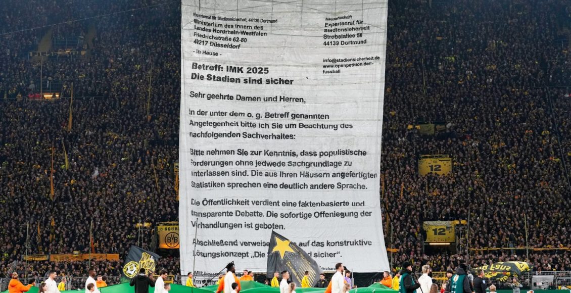 Οι-οπαδοί-της-Ντόρτμουντ-«ντύνουν»-την-εξέδρα-με-επιστολή-μήνυμα-προς-το-Υπουργείο