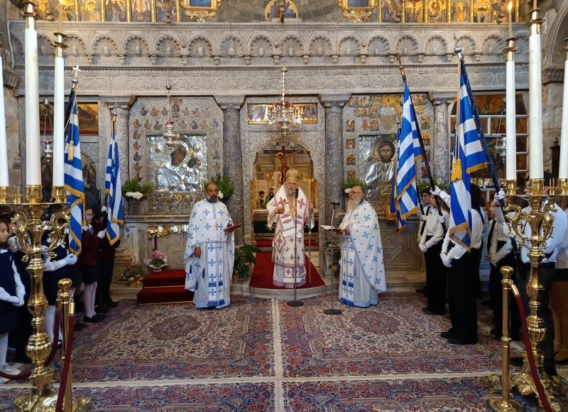 Η-επέτειος-της-Εθνικής-Αντίστασης-στη-νήσο-Πάρο