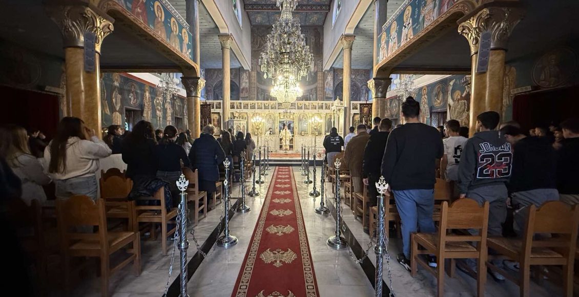 Αρχιερατική-Θεία-Λειτουργία-υπέρ-των-μαθητών-του-Γυμνασίου-και-του-Λυκείου-Διακοπτού